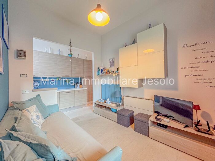 Appartamento trilocale in vendita in Jesolo