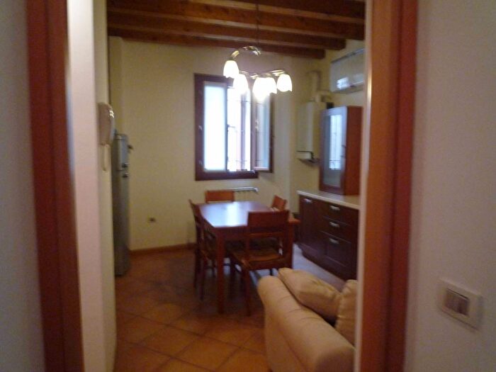 Appartamento bilocale in affitto in Via Nicola Badaloni, Centro Storico, Rovigo