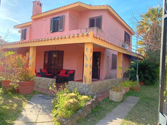 Casa quadrilocale in affitto in Via Adda, Capitana, Quartu Sant'Elena