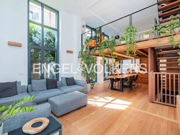 Casa quadrilocale in vendita in Via degli Elemosinieri, Milano