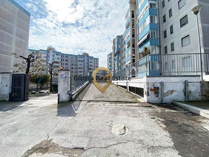 Appartamento quadrilocale in vendita in Via del Lavoro, Brindisi