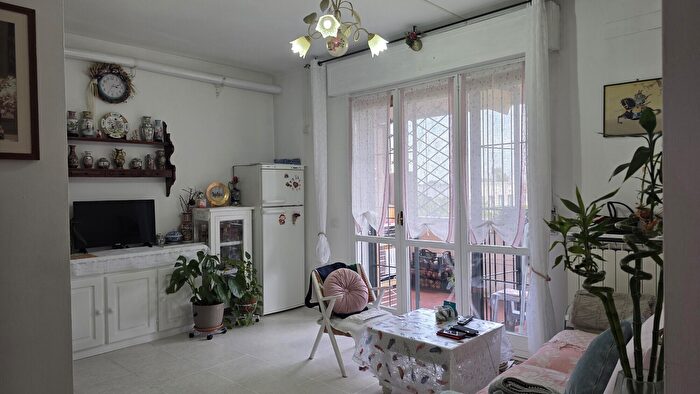 Appartamento trilocale in vendita in Via Agostino Paradisi, Reggio Emilia