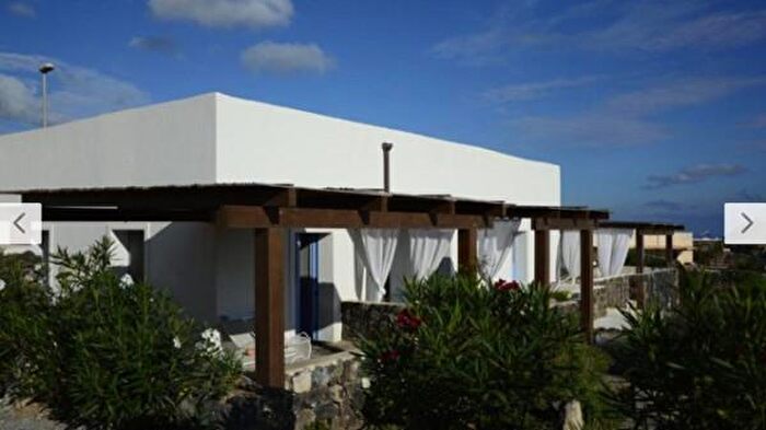 Casa con 6 locali in vendita in Via Conitro Alto, Pantelleria