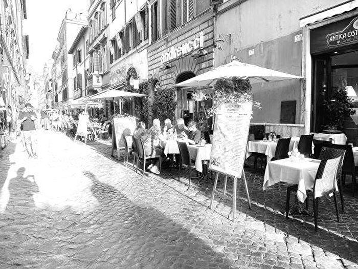 Appartamento trilocale in affitto in Via della Croce, Spagna, Roma