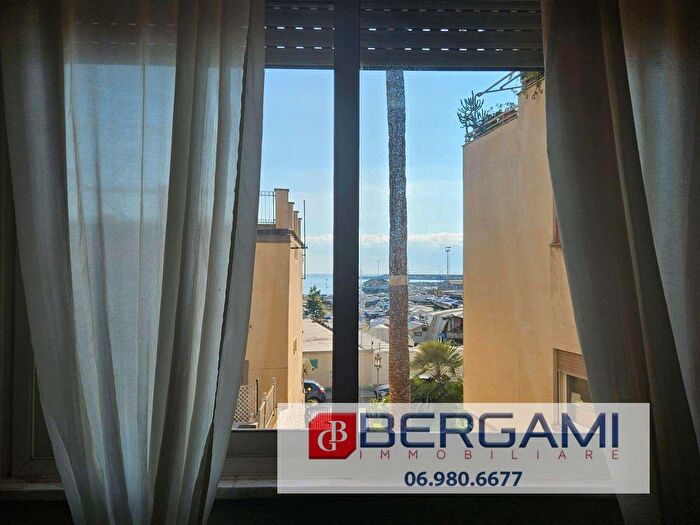 Appartamento trilocale in vendita in Via Antonio Gramsci, Anzio