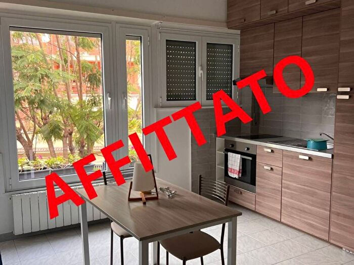 Appartamento bilocale in affitto in Viale Beata Vergine del Carmelo, Mostacciano, Roma