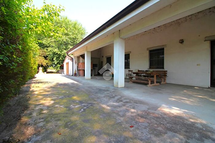 Casa monolocale in vendita in Via Garfagnana, Campagnola Emilia