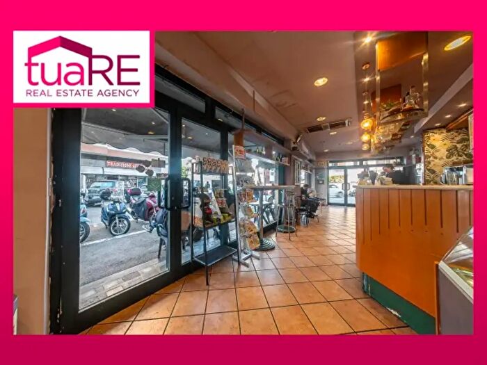 Appartamento quadrilocale in vendita in Via Santa Bernadette, Roma