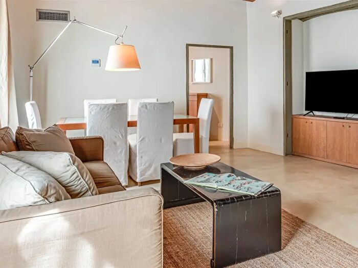 Appartamento trilocale in affitto in Firenze