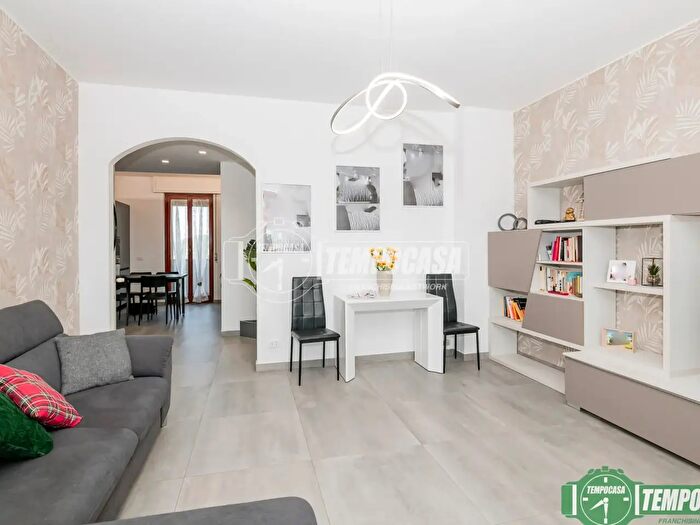 Appartamento trilocale in vendita in Via Campoverde C, San Giuliano Milanese