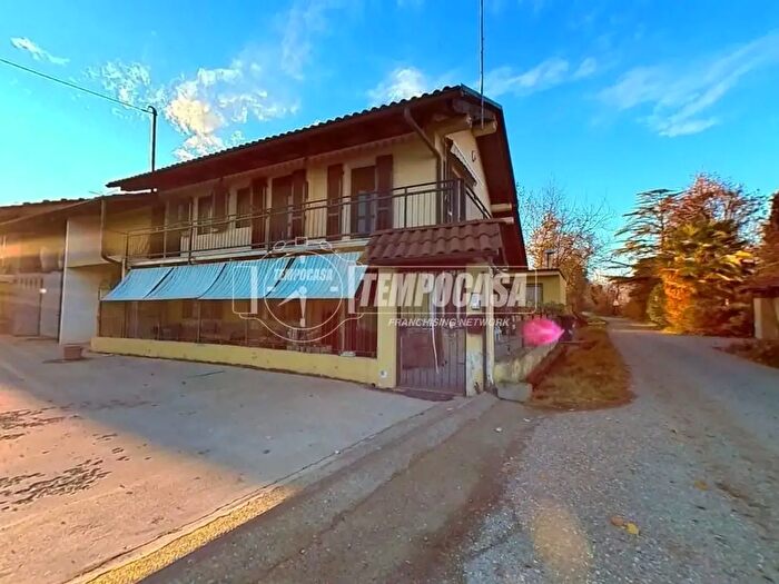 Casa quadrilocale in vendita in Via Bove, Robassomero