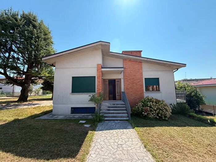 Casa con 6 locali in vendita in Via Dalmazia, Vittorio Veneto