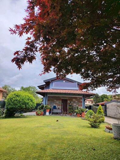 Casa quadrilocale in vendita in Garibaldi, Sangiano