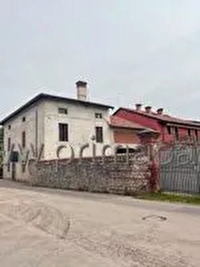 Casa quadrilocale in vendita in Via Trissino, Sandrigo