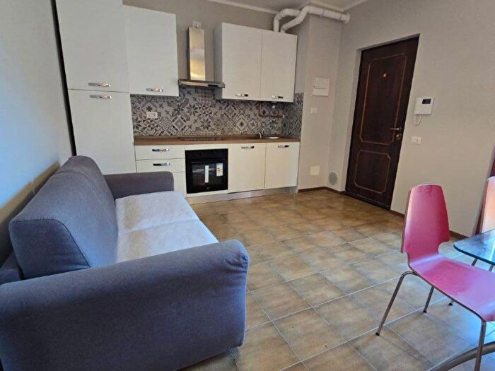 Appartamento bilocale in affitto in Via Isonzo, Centro, Arcore