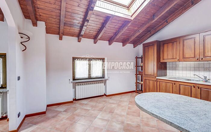 Case in Vendita e in Affitto - 3