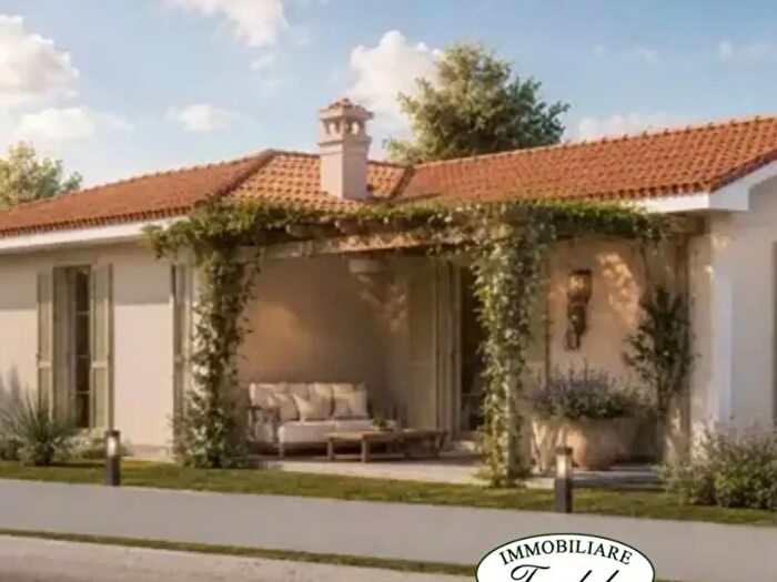 Casa con 5 locali in vendita in Luni