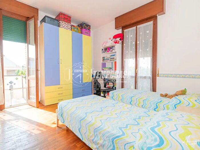 Appartamento trilocale in vendita in Via Sebastiano Caboto, Modena