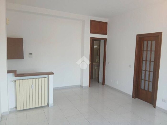 Appartamento bilocale in vendita in Via gran sasso, Centro, Rozzano