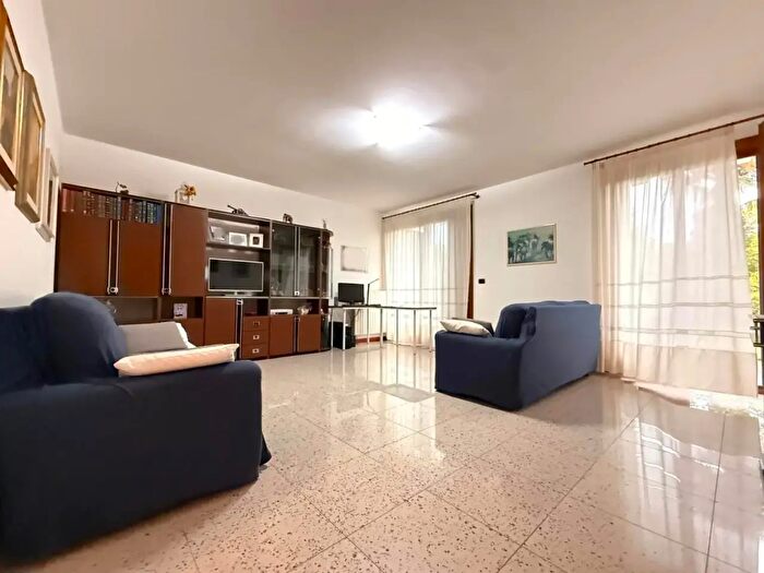 Casa con 5 locali in vendita in Martellago