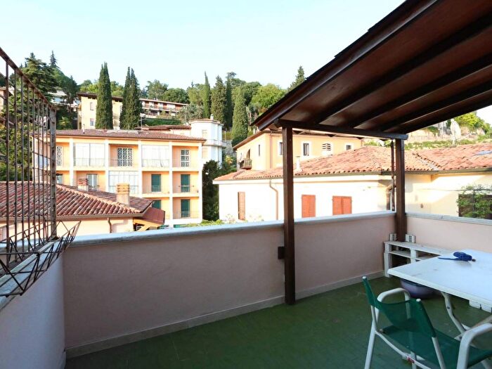 Appartamento con 5 locali in affitto in Via Goffredo Mameli, Borgo Trento, Verona