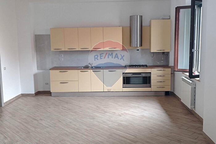 Appartamento bilocale in vendita in Via Alcide De Gasperi, Agrate Brianza