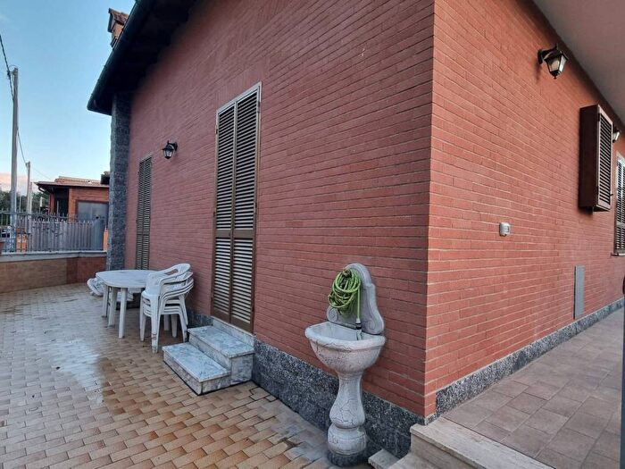 Appartamento bilocale in affitto in Via Veiano, Tomba di Nerone, Roma