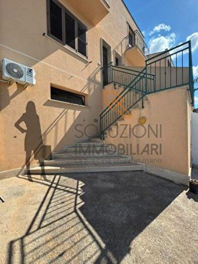 Appartamento quadrilocale in affitto in Via Francesco Petrarca, Custonaci