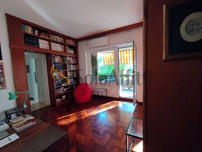 Appartamento trilocale in affitto in Via Antonio Conti, Olgiata, Roma