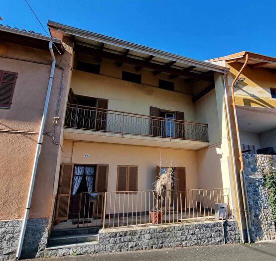 Casa trilocale in vendita in Cossato