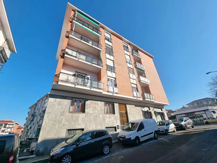 Appartamento trilocale in vendita in Via Ozanam, Gassino Torinese