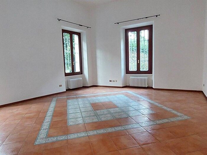 Appartamento con 6 locali in affitto in Via Bartolomeo Zucchi, Centro Storico, Monza