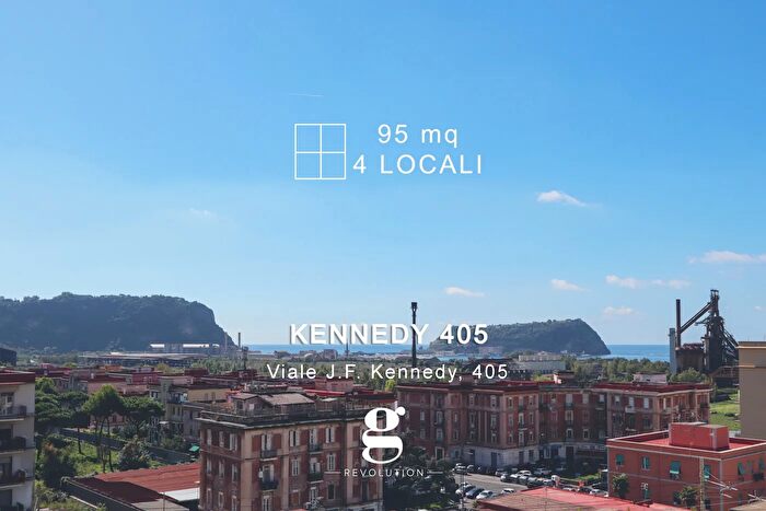 Appartamento quadrilocale in vendita in Viale Kennedy, Napoli