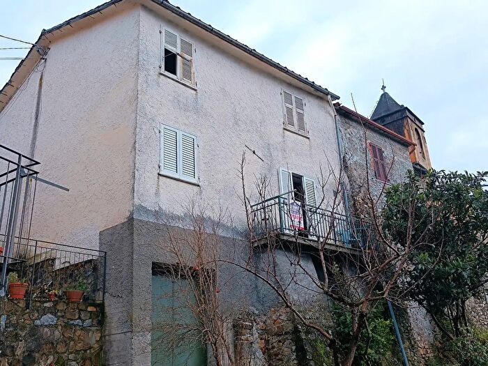 Casa quadrilocale in vendita in Via Case Sparse, Fivizzano