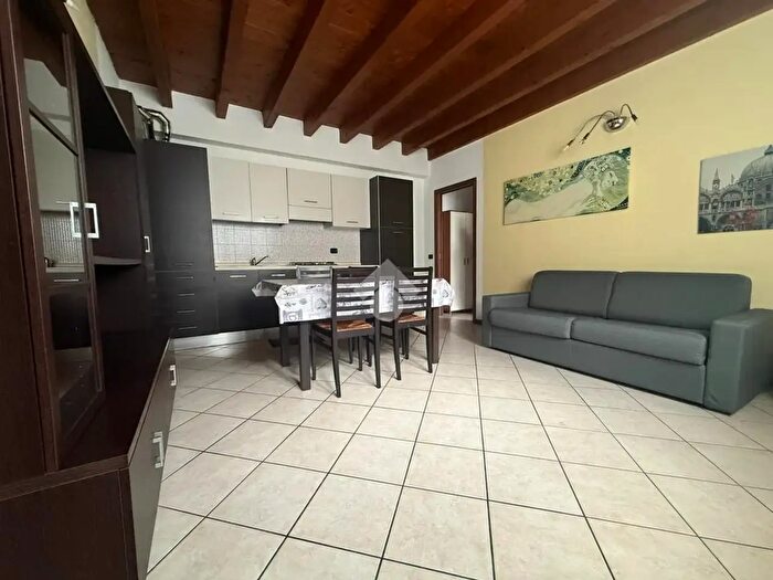 Appartamento bilocale in affitto in Via Pietro Ronzoni, Bergamo