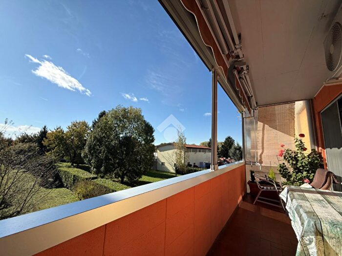 Appartamento trilocale in vendita in Via a De Gasperi, Scanzorosciate