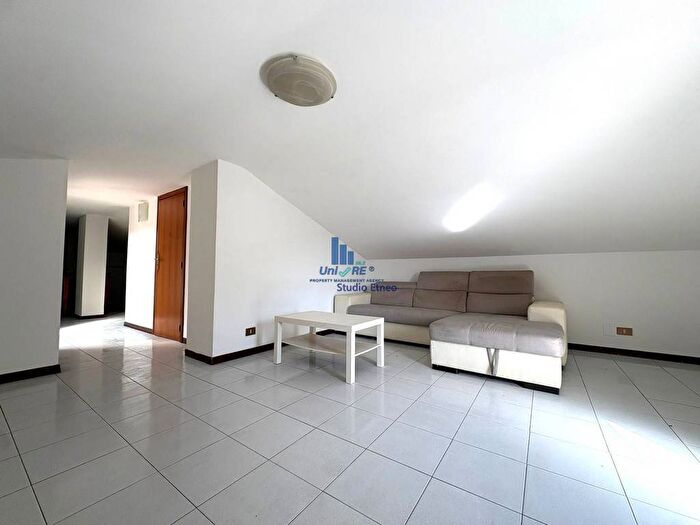 Appartamento bilocale in affitto in Via Alcide De Gasperi, Centro, Mascalucia