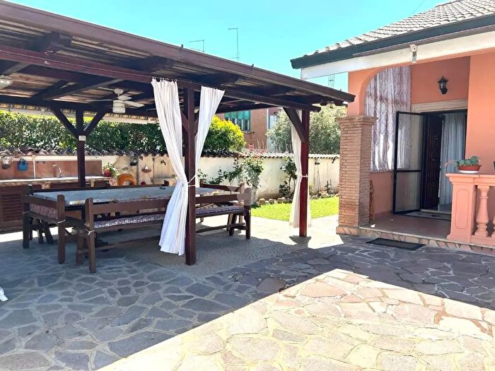 Casa quadrilocale in vendita in Via Sorrento, Ardea