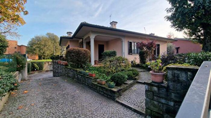 Casa trilocale in vendita in Via Crocifissa di Rosa, Pontevico