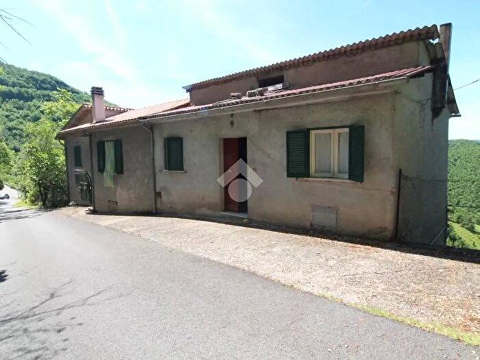 Casa con 7 locali in vendita in Via della Pigna, Ascrea