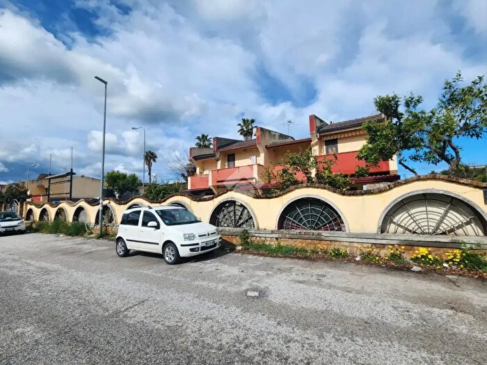 Appartamento bilocale in vendita in Via Nausicaa, Borgia