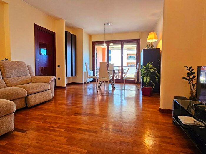 Appartamento quadrilocale in affitto in Via Achille Grandi, Piazza Giovanni XXIII, Cagliari