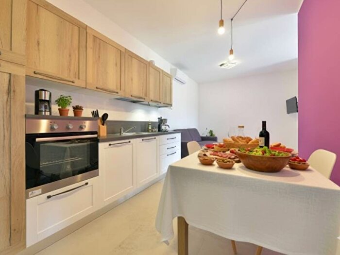 Appartamento trilocale in affitto in Via del Cantalupo, Caramagna, Imperia