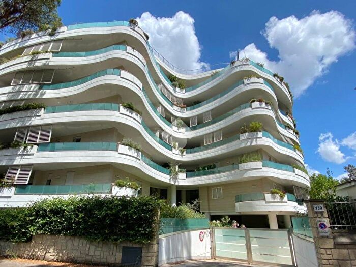 Appartamento trilocale in affitto in Via della Sierra Nevada, Eur, Roma