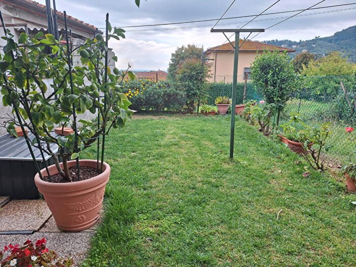 Casa con 5 locali in vendita in Capannori