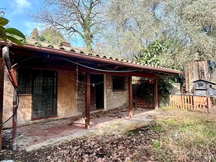 Casa bilocale in vendita in Via Le Piane, Orte