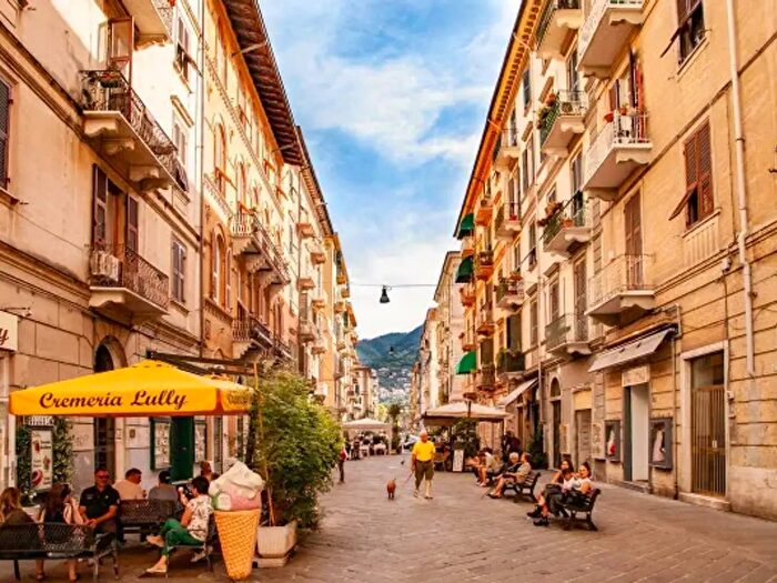 Appartamento trilocale in vendita in Corso Camillo Benso di Cavour, La Spezia