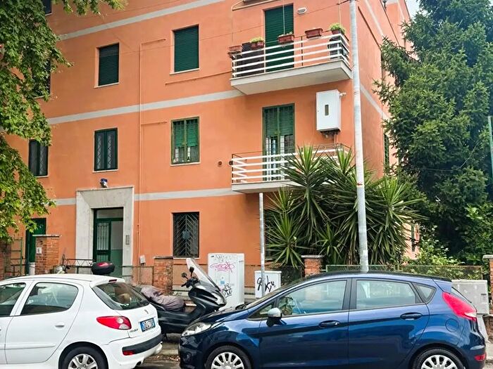Appartamento trilocale in vendita in Via dei Levii, Roma