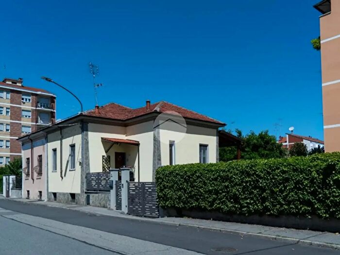 Casa trilocale in vendita in Via Piave, Chivasso