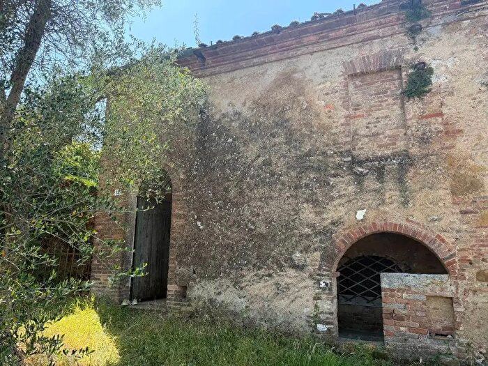 Casa con 5 locali in vendita in Siena